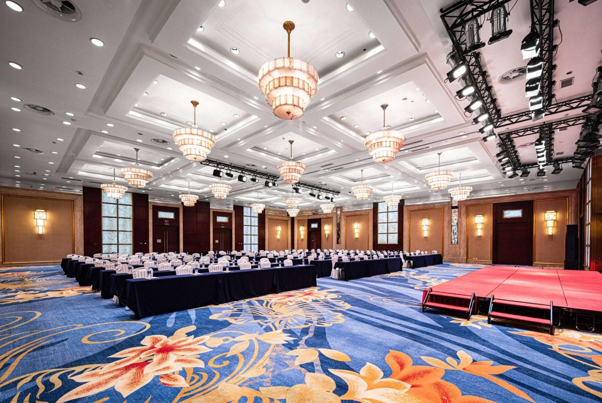 Ramada Plaza Optics Valley Hotel Wuhan Extérieur photo