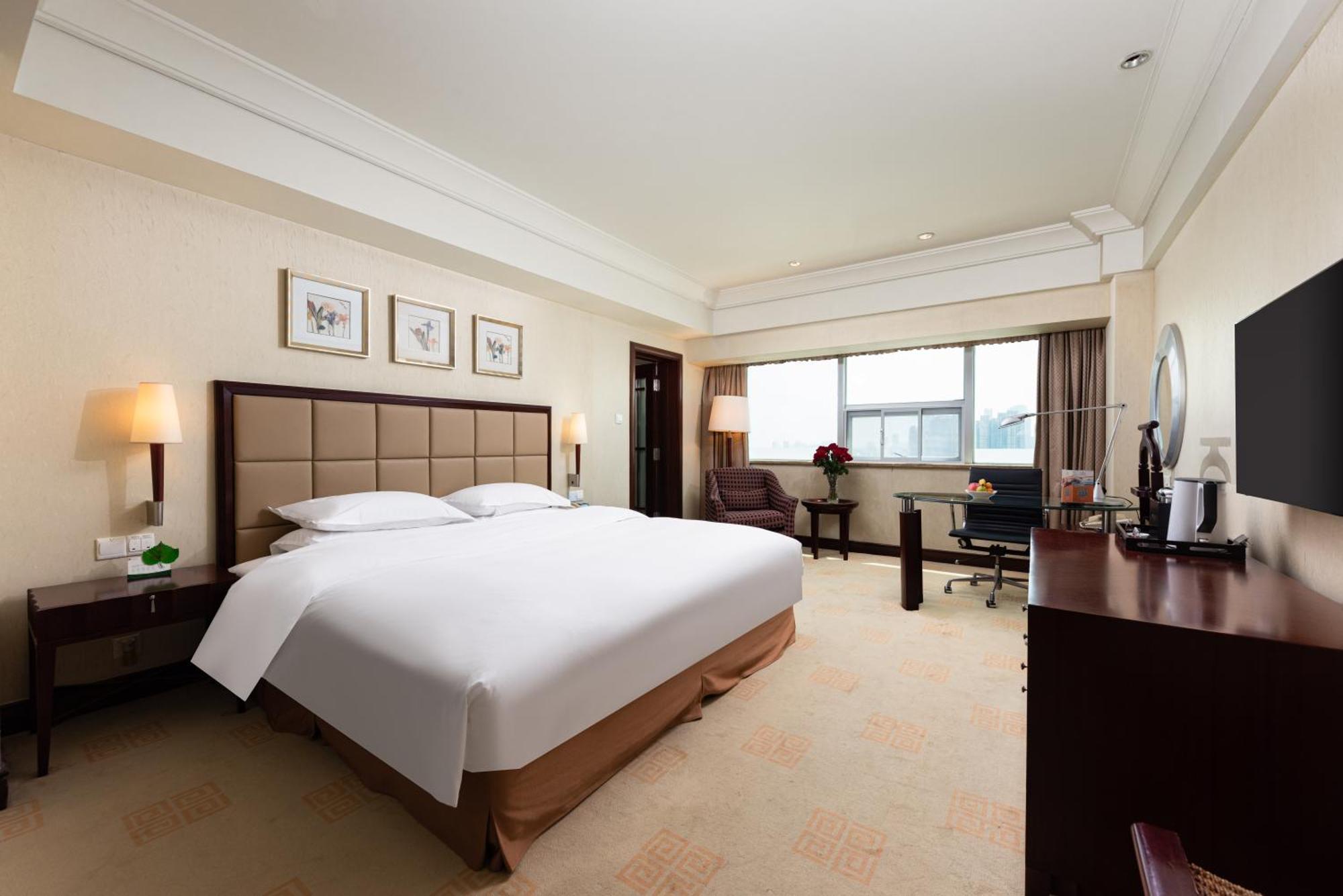 Ramada Plaza Optics Valley Hotel Wuhan Extérieur photo