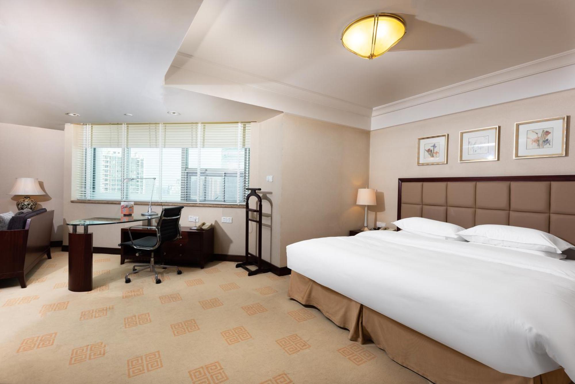 Ramada Plaza Optics Valley Hotel Wuhan Extérieur photo