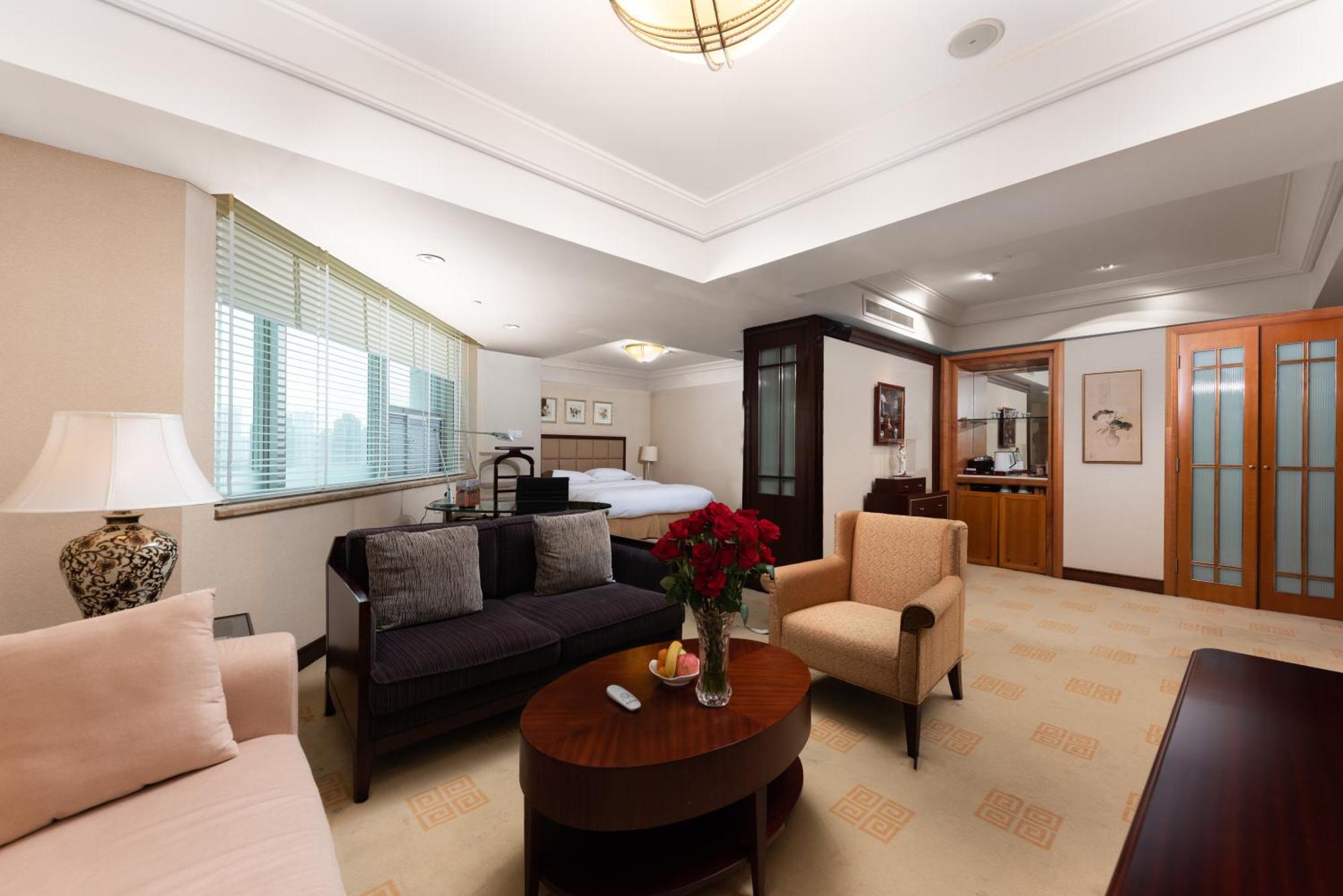 Ramada Plaza Optics Valley Hotel Wuhan Extérieur photo