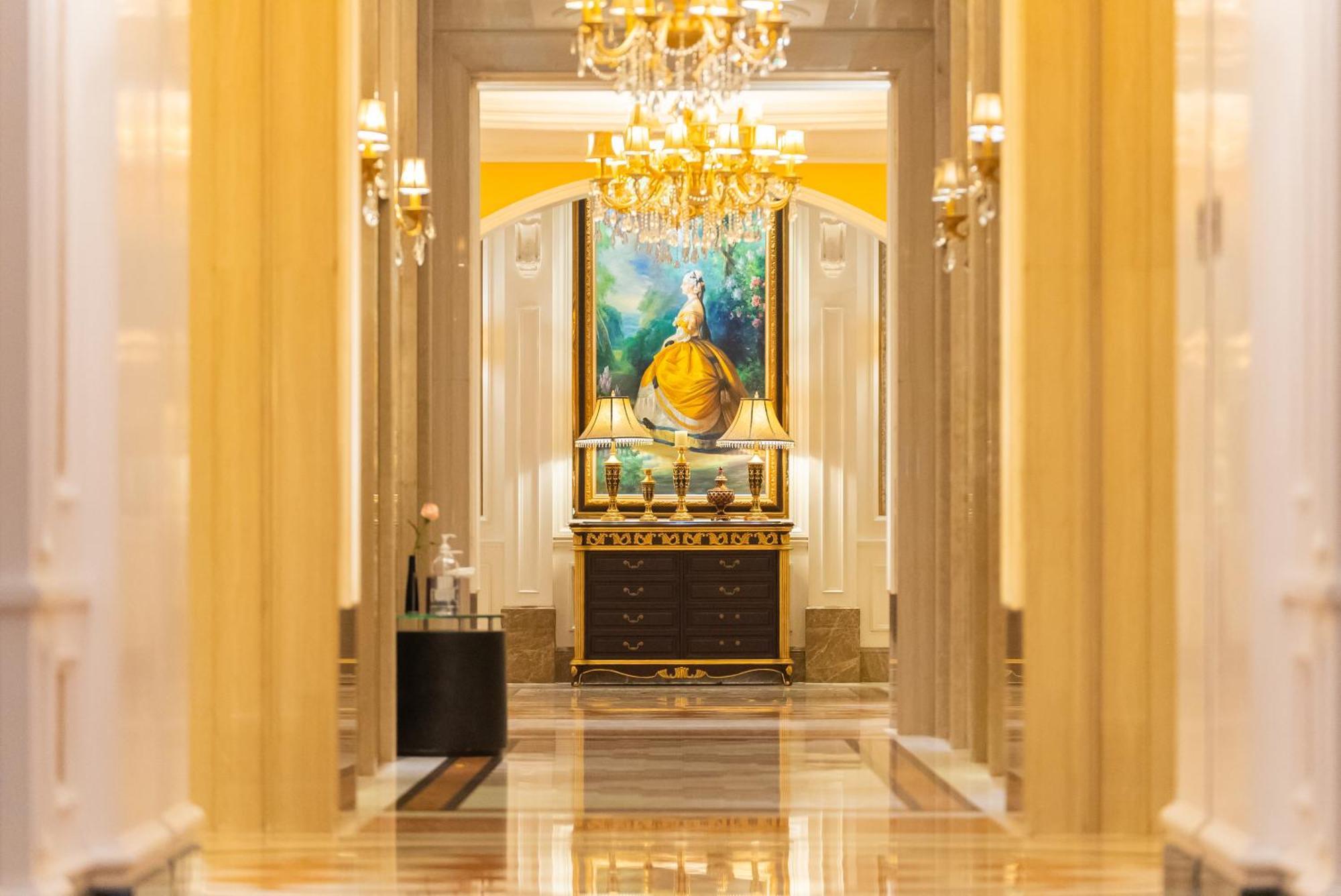 Ramada Plaza Optics Valley Hotel Wuhan Extérieur photo