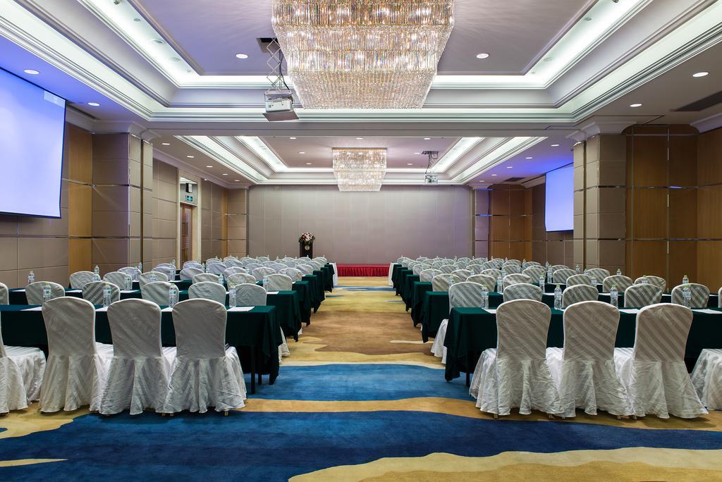 Ramada Plaza Optics Valley Hotel Wuhan Extérieur photo